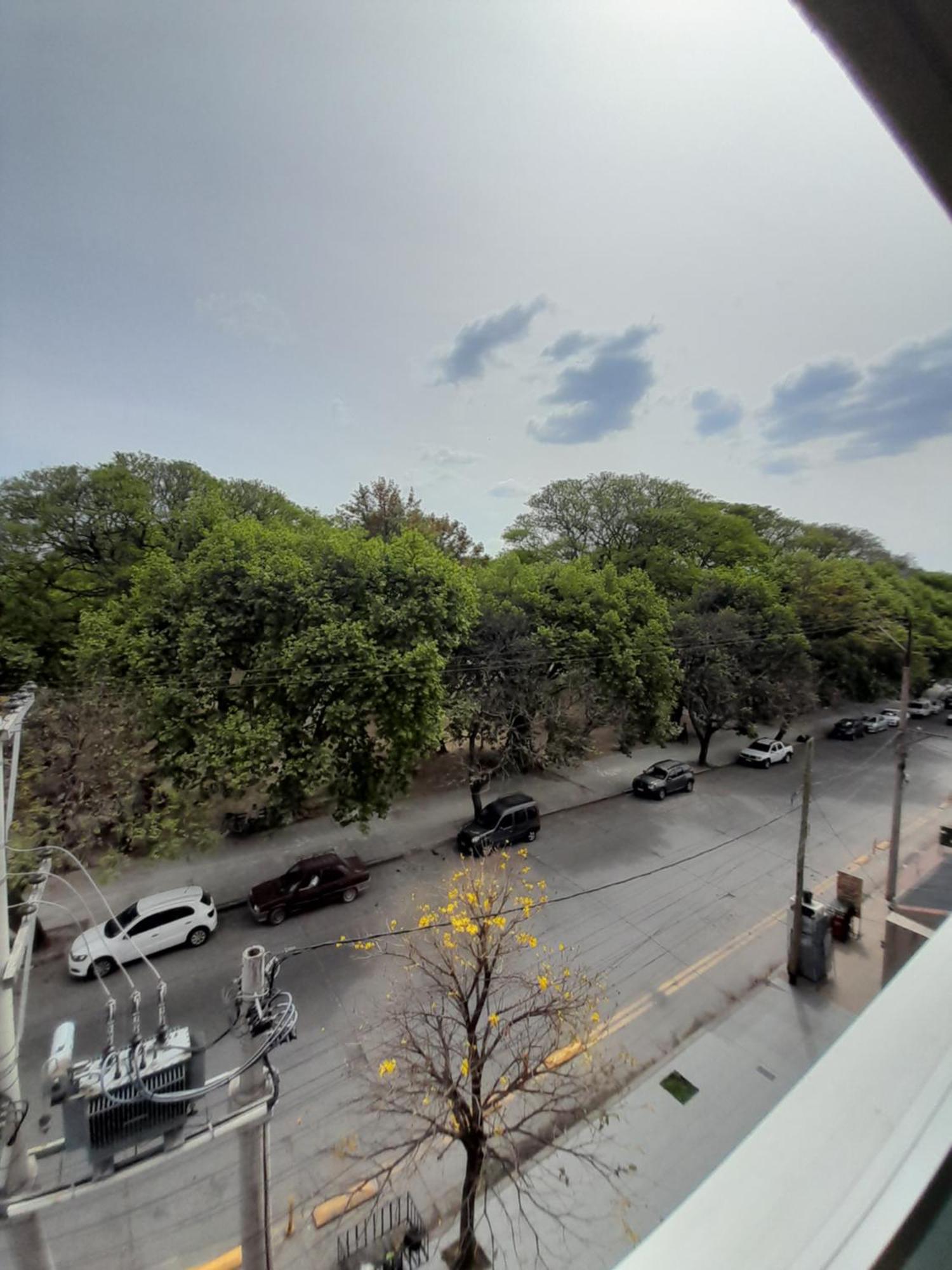 Departamento Centrico Plaza Alvarado Con Cochera Salta Bagian luar foto